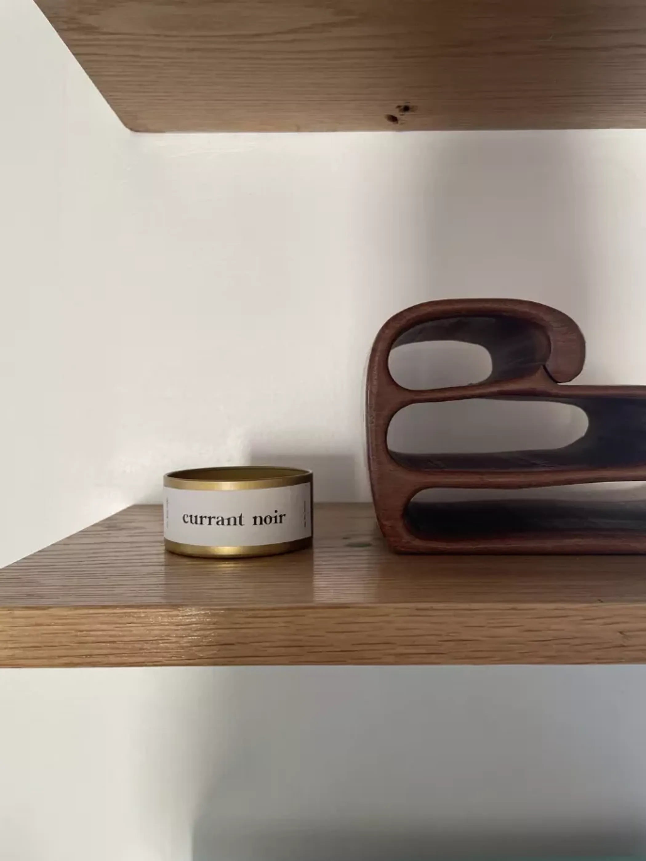 Currant Noir Candle | Saffron, Currant, Amber